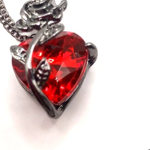 Gothic Red Heart+ Black Rose Pendant 18"-New - Picture 8 of 8